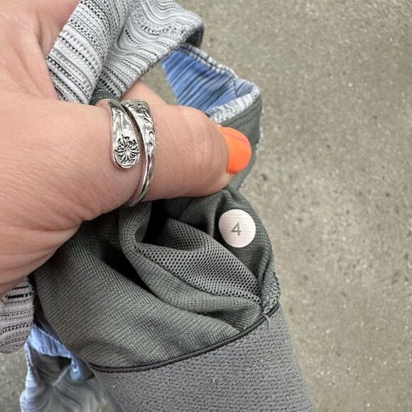 Lululemon scoop back tank - Picture 5 of 5